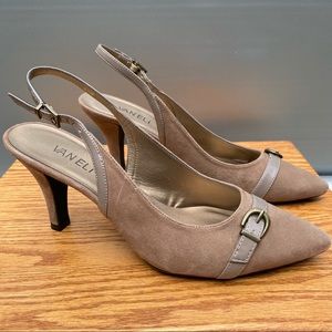 Vaneli Dalan Truffle Suede Closed-toe Sandals 8.5M